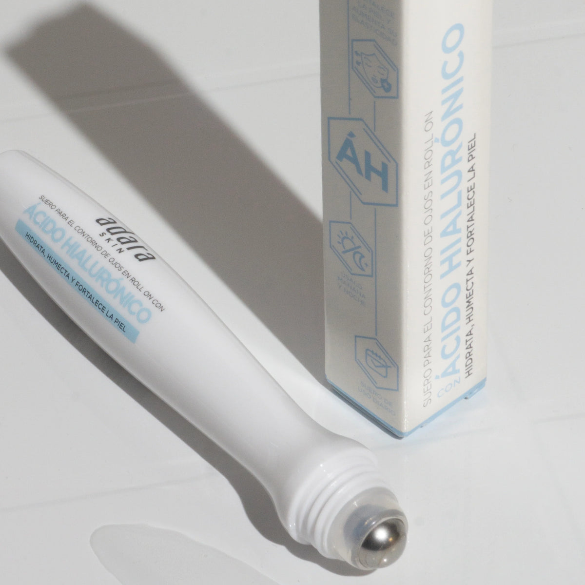 Adara Skin Suero para Contorno de Ojos con Ácido Hialurónico – Roll On