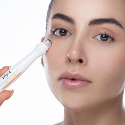Adara Skin Suero para Contorno de Ojos Con Peptidos en Roll On