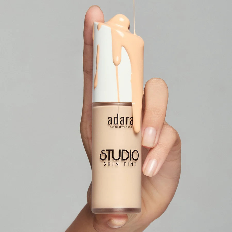 Adara Studio Skin Tint – Base de Maquillaje Efecto Tinta