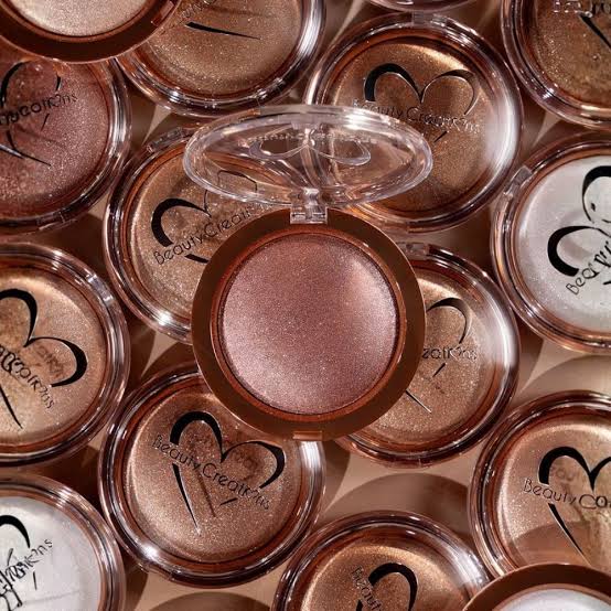 Beauty Creations Flawless Stay Shimmer Veil – Cream to Powder Highlighter