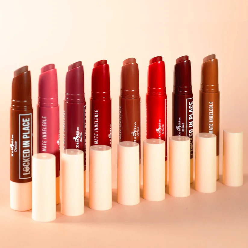 Locked In Place Matte Lippie Italia deluxe